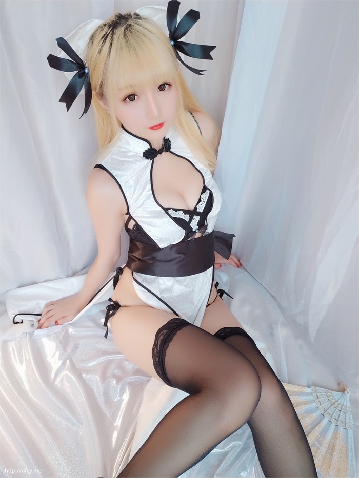 微博妹字@星之迟迟 VOL.10 黑白优雅旗袍包 [62P/106MB]插图2