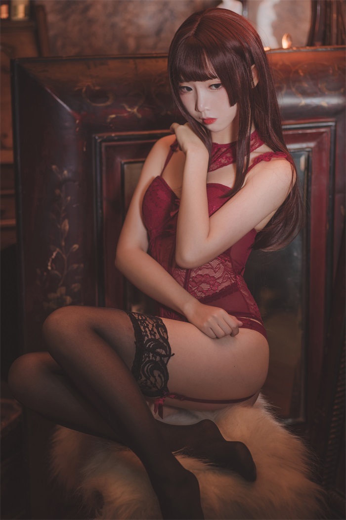 网荭Coser@面饼仙儿 – 脑内少女 红色束衣 [22P/211MB]插图