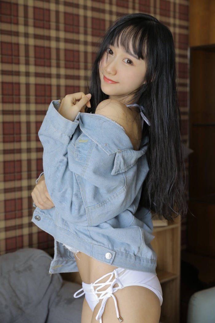 网荭Coser@木绵绵OwO – 绵相随 清纯起床小女友 [22P/85MB]插图2