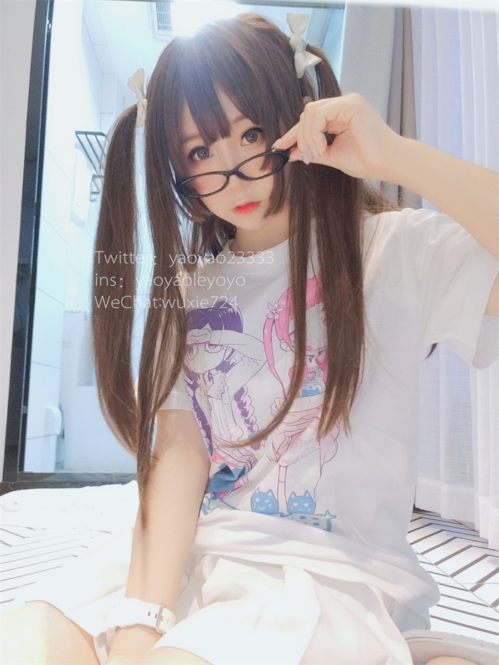 人气动漫Coser@软妹摇摇乐-浴巾俏皮篇 [48P/364MB]插图
