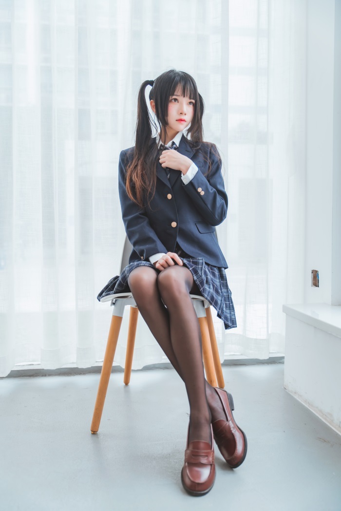 网荭Coser@桜桃喵 – 冬季至服丝秀 [45P/593MB]插图