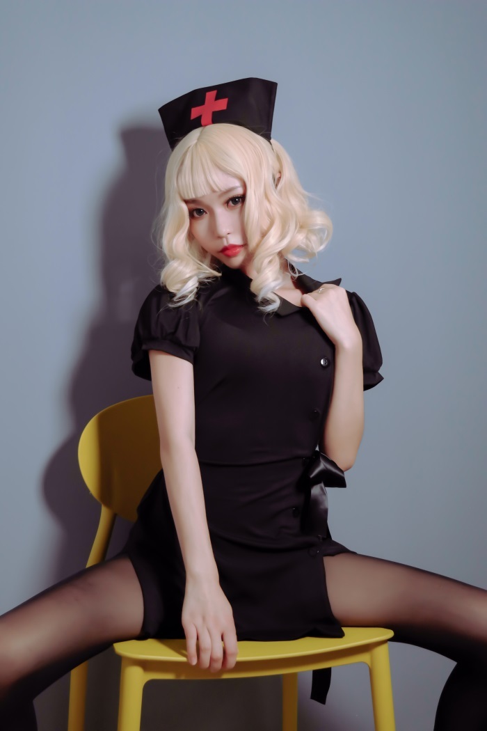 人气动漫Coser@白易教主 – 黑化红十字互士 [24P/138MB]插图2
