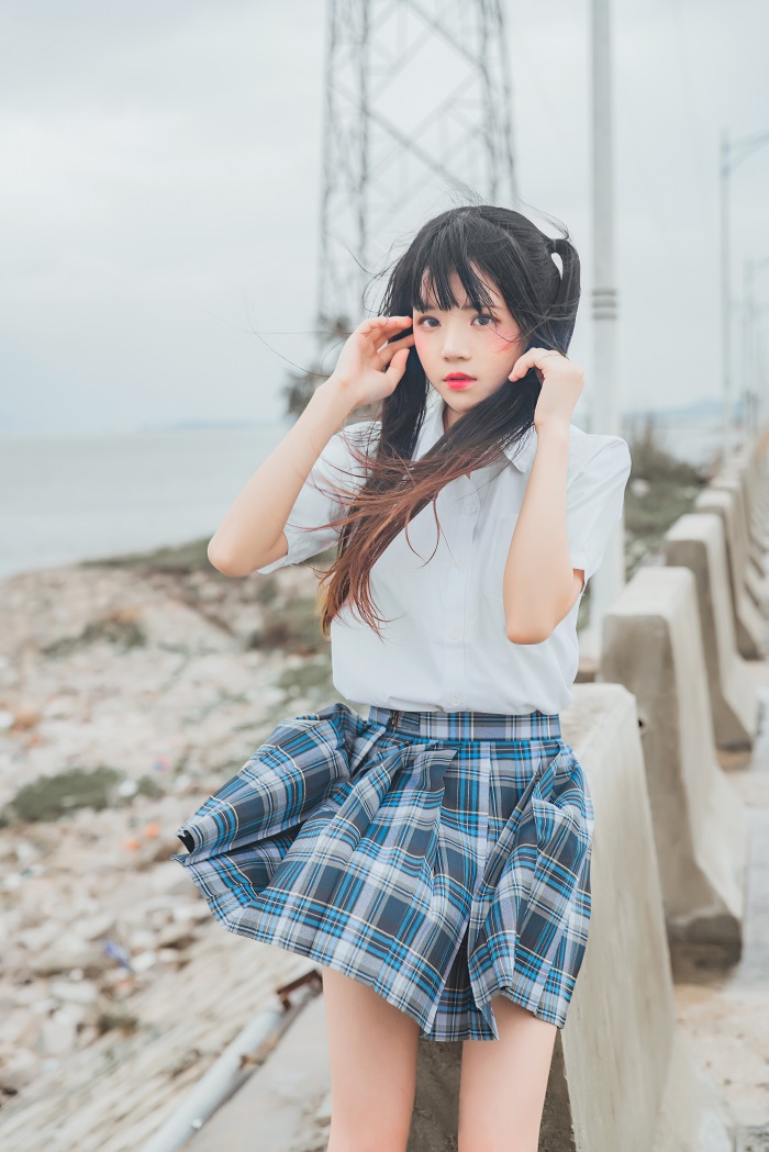 罗莉风COS 桜桃喵 – 户外-耳畔的风COS [27/377MB]插图