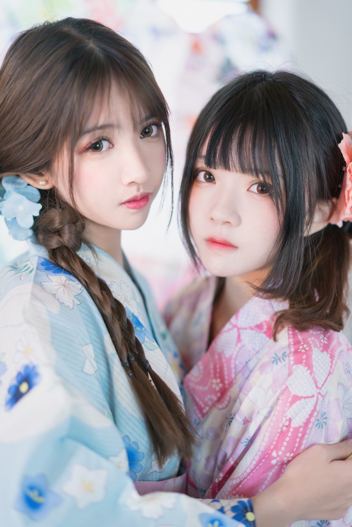 罗莉风COS 桜桃喵 – 百合(桜桃喵&鳗鱼霏子)单双两套 [44P/830MB]插图