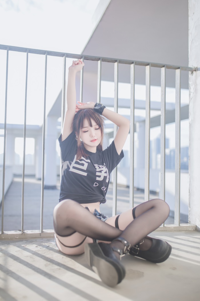 Coser女神@Yoko宅夏Cos – 巨乳黑丝 [28P/146MB]插图2