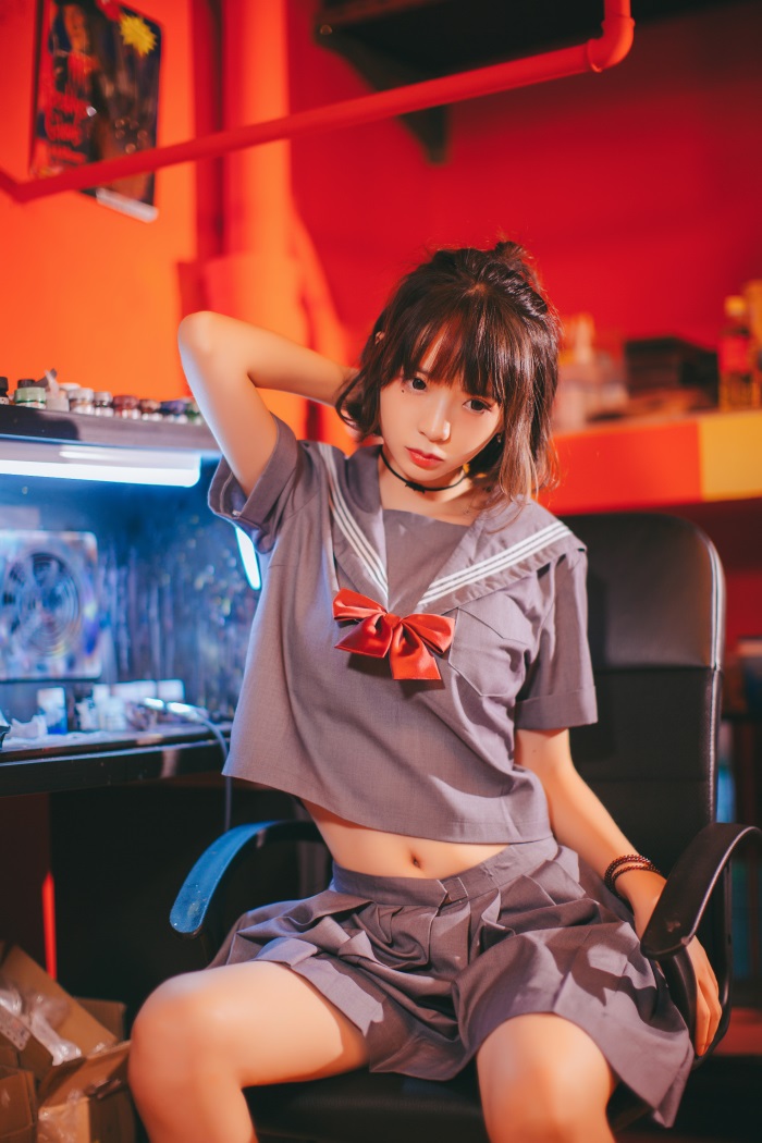 网荭Coser@疯猫ss – 至服暗黑JK [16P/220MB]插图