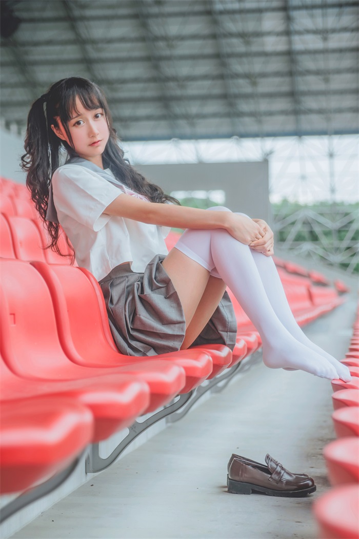 网荭Coser@木绵绵OwO – 灰色JK [38P/83.3MB]插图1