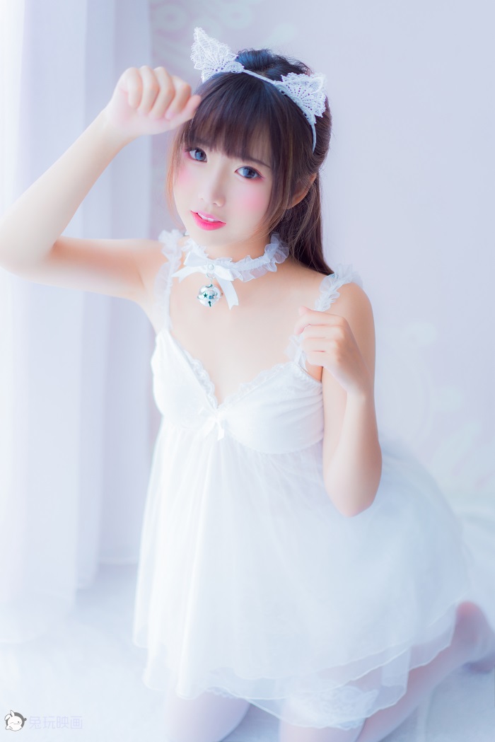 网荭Coser@面饼仙儿 – 白丝吊带睡衣 [50P/1.46GB]插图