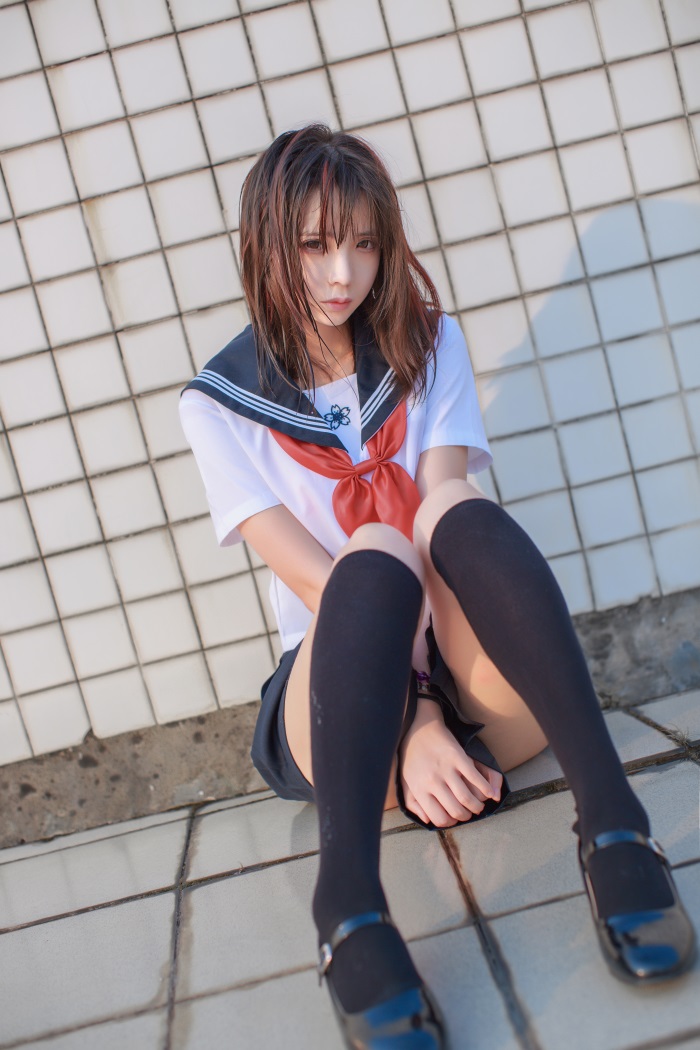 网荭Coser@疯猫ss – 同桌的黑丝水手服 [41P/464MB]插图2